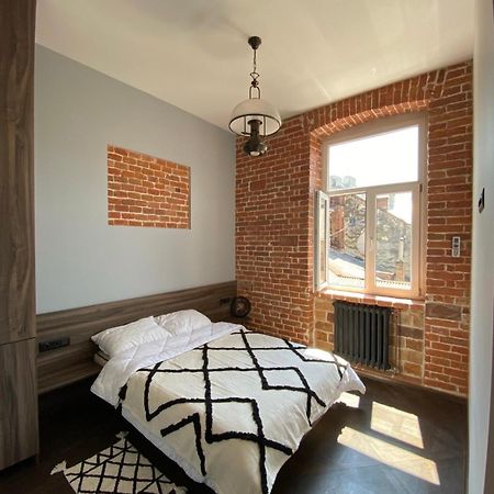 3 Bedrooms Apartment On Nasypna 3 Lviv Ngoại thất bức ảnh